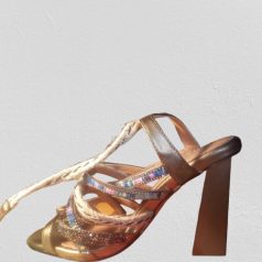 RIVER ISLAND